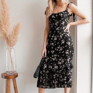 Terrace Views Black Floral Print Tiered Midi Dress